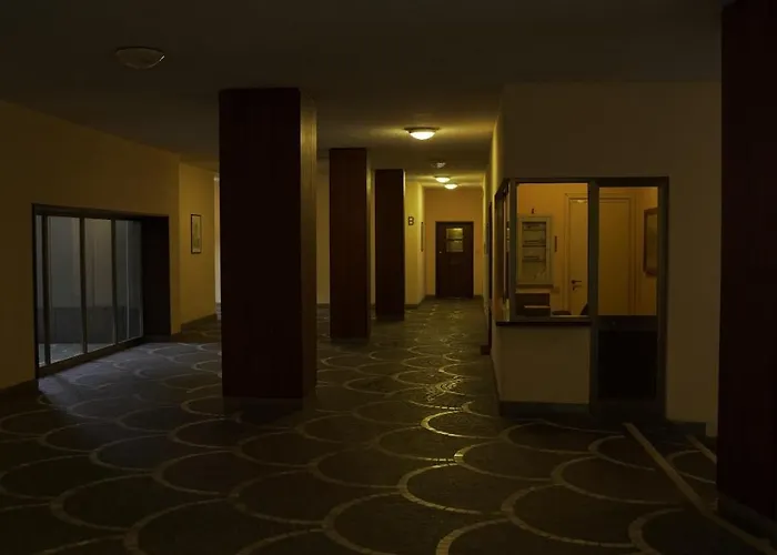 Quiet Vatican Hideaway, 1 Min To Train Station
